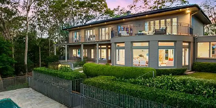 Large modern home in a leafy North Shore setting